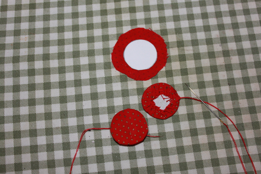Circle applique with red fabric circles