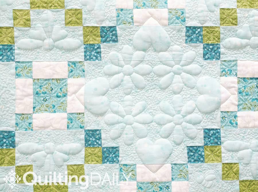 Free pattern: Irish Spring Surprise - zoomed in look at the quilting motif